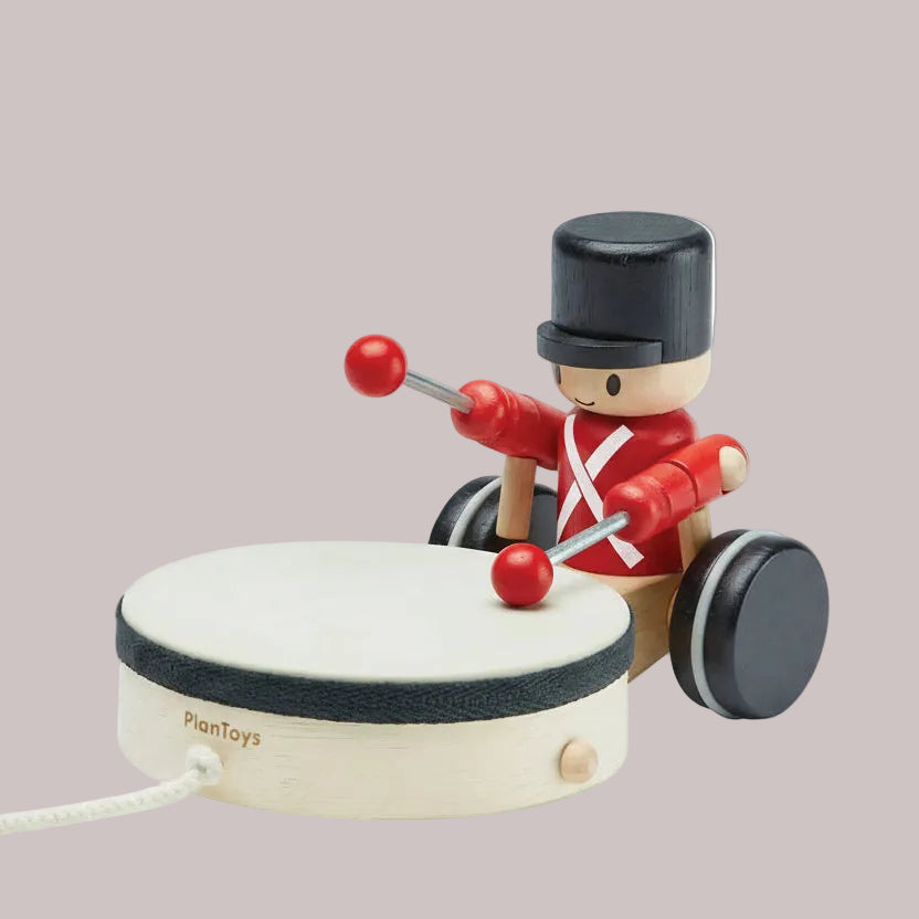 Pull Along Drummer